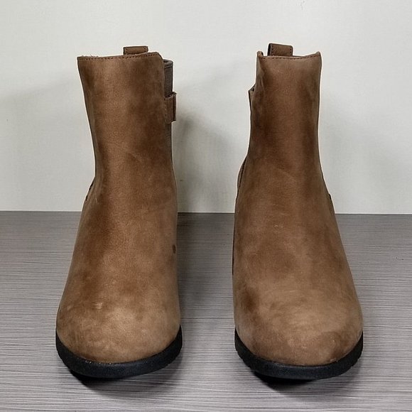 UGG Indra Waterproof Boot, Brown Leather, Womens Size 7.5 / 38.5 - Picture 2 of 10